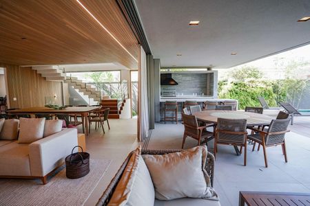 Casa à venda com 622m², 4 quartos e 4 vagas