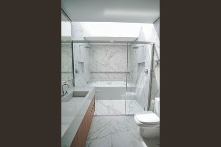 Casa à venda com 622m², 4 quartos e 4 vagas