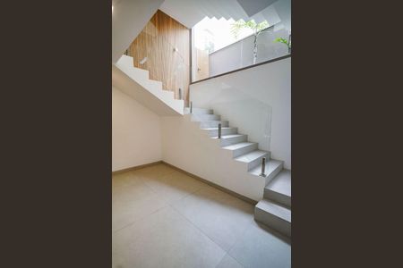 Casa à venda com 622m², 4 quartos e 4 vagas