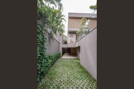 Casa à venda com 622m², 4 quartos e 4 vagas