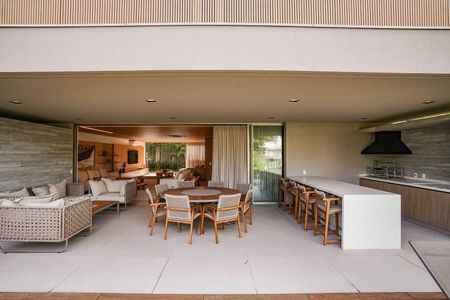 Casa à venda com 622m², 4 quartos e 4 vagas