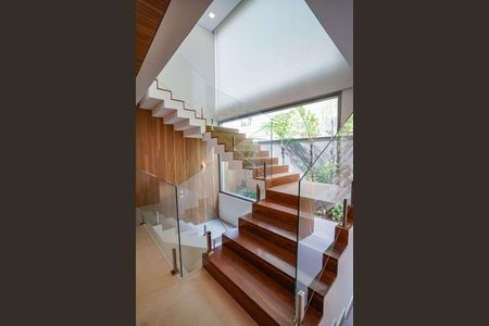 Casa à venda com 622m², 4 quartos e 4 vagas