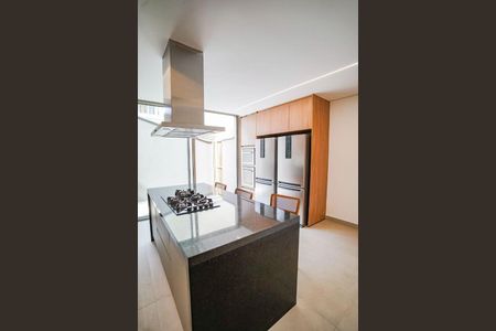 Casa à venda com 622m², 4 quartos e 4 vagas