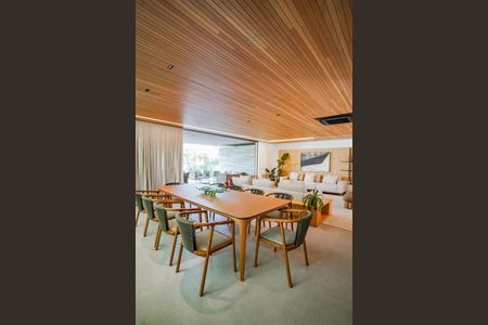 Casa à venda com 622m², 4 quartos e 4 vagas