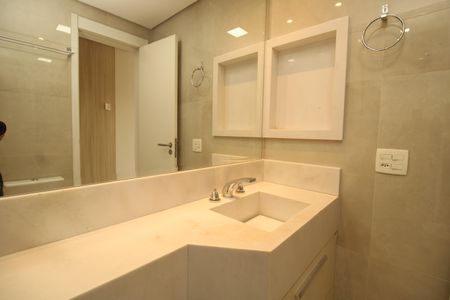 Apartamento à venda com 126m², 3 quartos e 2 vagasBanheiro da Suíte 3