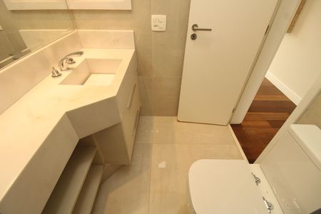 Apartamento à venda com 126m², 3 quartos e 2 vagasBanheiro da Suíte 3