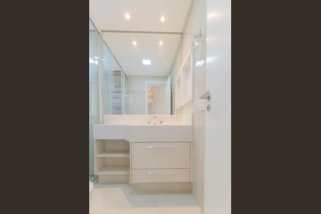 Apartamento à venda com 126m², 3 quartos e 2 vagasBanheiro da Suíte 2