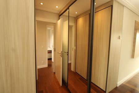 Apartamento à venda com 126m², 3 quartos e 2 vagasCloset da suíte 3