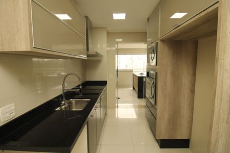 Apartamento à venda com 126m², 3 quartos e 2 vagasCozinha