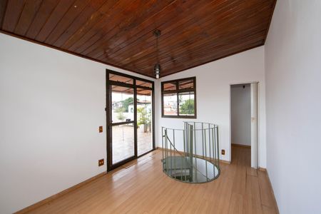 SALA de apartamento à venda com 3 quartos, 150m² em Padre Eustáquio, Belo Horizonte
