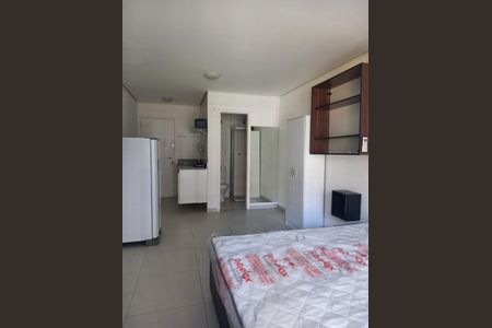 Apartamento à venda com 28m², 1 quarto e sem vagaSala/Quarto