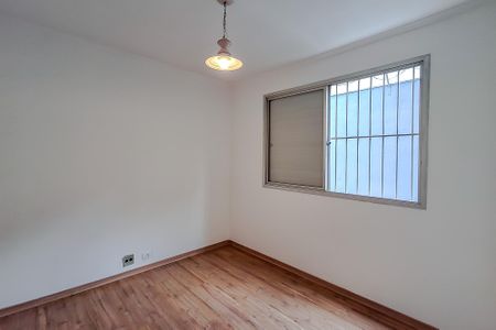 Apartamento à venda com 74m², 3 quartos e 1 vagaQuarto 2