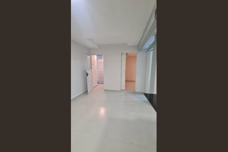 Sala de casa para alugar com 1 quarto, 60m² em Jardim Raposo Tavares, São Paulo