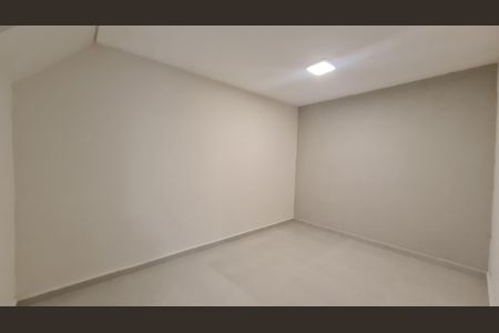 Quarto de casa para alugar com 1 quarto, 60m² em Jardim Raposo Tavares, São Paulo