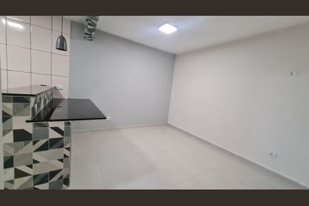 Sala de casa para alugar com 1 quarto, 60m² em Jardim Raposo Tavares, São Paulo
