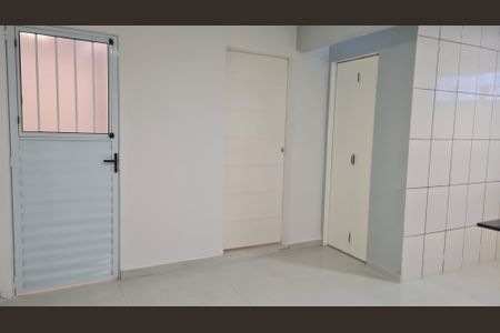 Sala de casa para alugar com 1 quarto, 60m² em Jardim Raposo Tavares, São Paulo