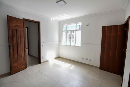 Casa à venda com 100m², 4 quartos e 1 vaga Casa à venda com 100m², 4 quartos e 1 vagaSuíte 2