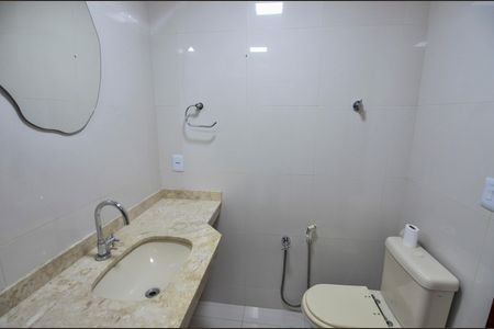 Casa à venda com 100m², 4 quartos e 1 vaga