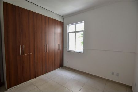 Casa à venda com 100m², 4 quartos e 1 vaga Casa à venda com 100m², 4 quartos e 1 vagaSuíte 1