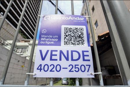 Casa à venda com 100m², 4 quartos e 1 vaga Casa à venda com 100m², 4 quartos e 1 vagaFachada