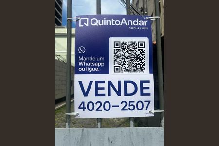 Casa à venda com 100m², 4 quartos e 1 vaga Casa à venda com 100m², 4 quartos e 1 vagaFachada