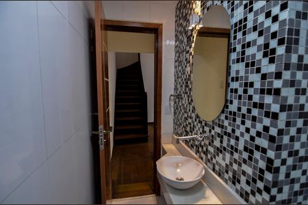 Casa à venda com 100m², 4 quartos e 1 vaga Casa à venda com 100m², 4 quartos e 1 vagaBanheiro Social