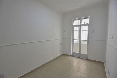 Casa à venda com 100m², 4 quartos e 1 vaga Casa à venda com 100m², 4 quartos e 1 vagaQuarto