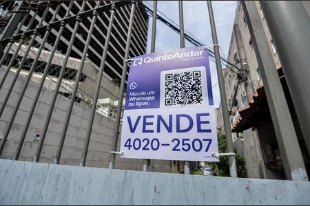 Casa à venda com 100m², 4 quartos e 1 vaga Casa à venda com 100m², 4 quartos e 1 vagaFachada