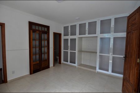 Casa à venda com 100m², 4 quartos e 1 vaga Casa à venda com 100m², 4 quartos e 1 vagaSuíte 2