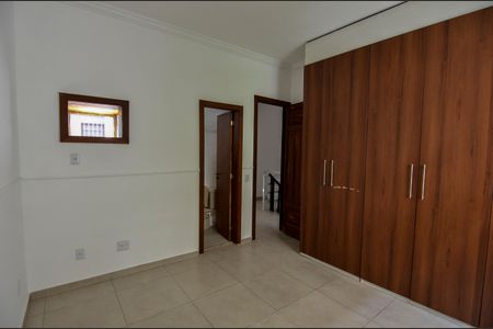 Casa à venda com 100m², 4 quartos e 1 vaga Casa à venda com 100m², 4 quartos e 1 vagaSuíte 1