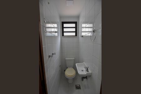 Casa à venda com 100m², 4 quartos e 1 vaga Casa à venda com 100m², 4 quartos e 1 vagaBanheiro da Suíte 3