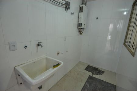 Casa à venda com 100m², 4 quartos e 1 vaga Casa à venda com 100m², 4 quartos e 1 vagaÁrea de Serviço