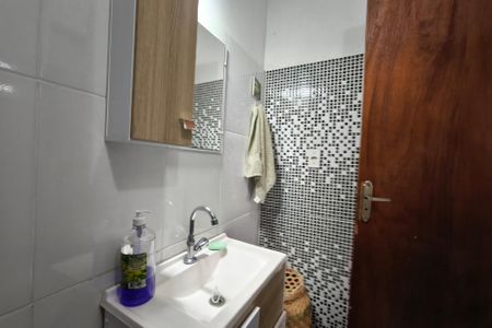 Casa à venda com 235m², 2 quartos e 3 vagasBanheiro Suíte