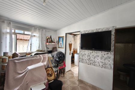 Casa à venda com 235m², 2 quartos e 3 vagasEdícula