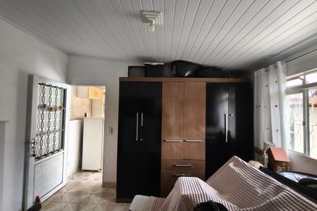 Casa à venda com 235m², 2 quartos e 3 vagasEdícula