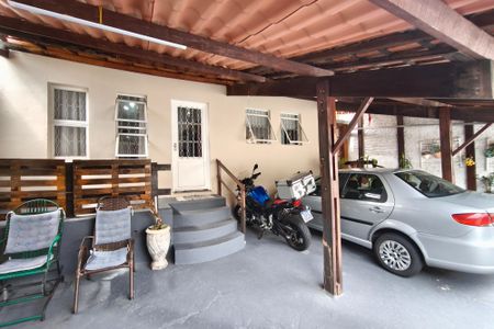 Casa à venda com 235m², 2 quartos e 3 vagasQuintal - Garagem
