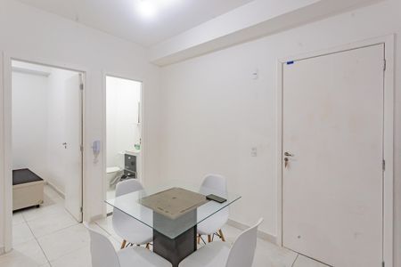 Sala e Cozinha de apartamento para alugar com 2 quartos, 43m² em Vila Moraes, São Paulo