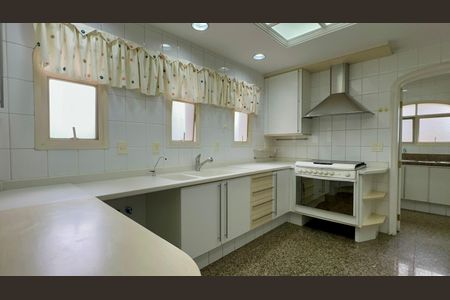 Apartamento à venda com 297m², 3 quartos e 4 vagas