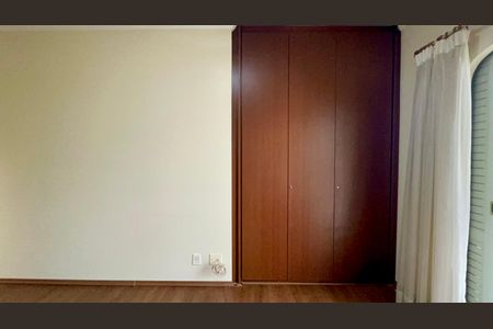 Apartamento à venda com 297m², 3 quartos e 4 vagas Apartamento à venda com 297m², 3 quartos e 4 vagasSuíte 3