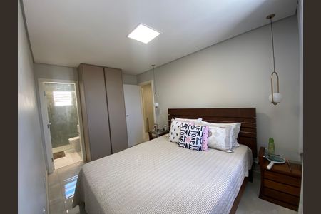Casa à venda com 3 quartos, 130m² em Cabral, Contagem