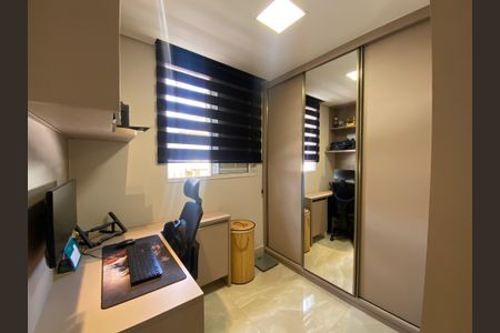 Casa à venda com 3 quartos, 130m² em Cabral, Contagem