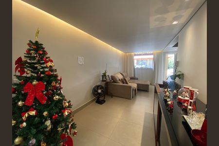 Casa à venda com 3 quartos, 130m² em Cabral, Contagem