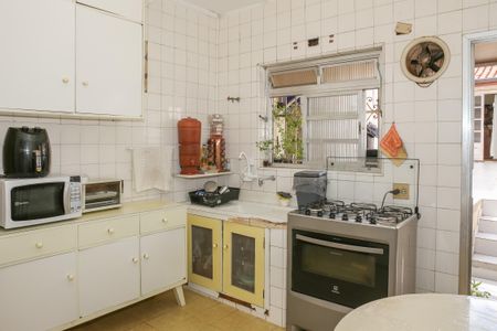 Casa à venda com 345m², 3 quartos e 1 vaga Casa à venda com 345m², 3 quartos e 1 vagaCozinha
