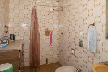 Casa à venda com 345m², 3 quartos e 1 vaga Casa à venda com 345m², 3 quartos e 1 vagaBanheiro da Suíte