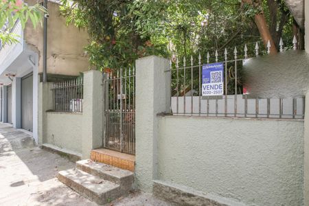 Casa à venda com 345m², 3 quartos e 1 vaga Casa à venda com 345m², 3 quartos e 1 vagaFachada