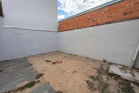 Casa à venda com 159m², 3 quartos e 2 vagas Casa à venda com 159m², 3 quartos e 2 vagasQuintal