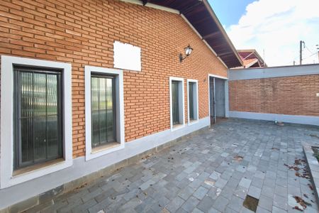 Casa à venda com 159m², 3 quartos e 2 vagas Casa à venda com 159m², 3 quartos e 2 vagasQuintal - Garagem