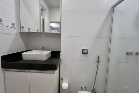 Apartamento para alugar com 98m², 2 quartos e 1 vagaBanheiro social 