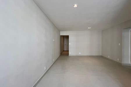 Sala  de apartamento para alugar com 2 quartos, 98m² em Copacabana, Rio de Janeiro