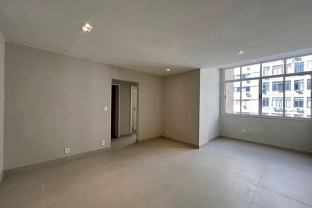 Sala  de apartamento para alugar com 2 quartos, 98m² em Copacabana, Rio de Janeiro
